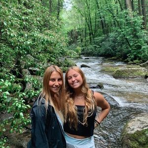 Meet your Posher, Alyssa